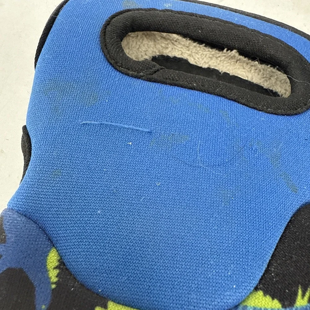Baby Infant Size 7 BOGS Baby Winter Boot Insulated Cool Dinos Print Blue